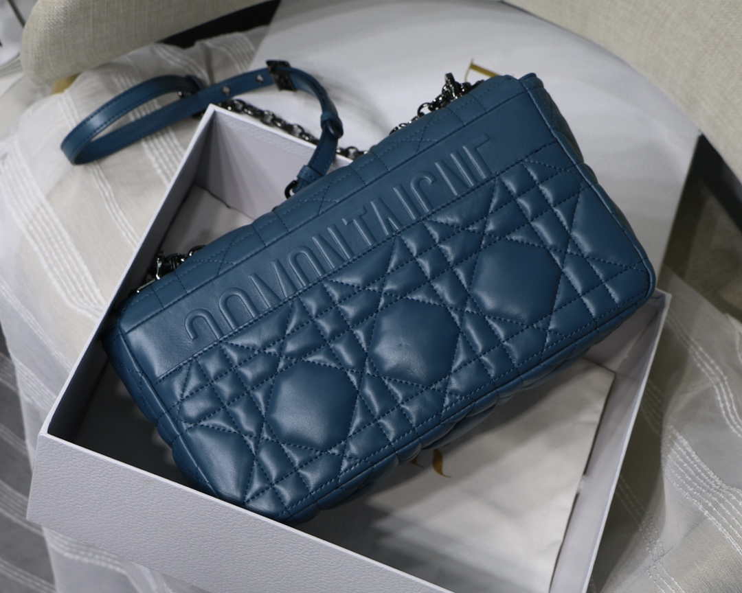 Dior Large Quilted Macrocannage M9243 Calfskin Blue - Default Title - View 4