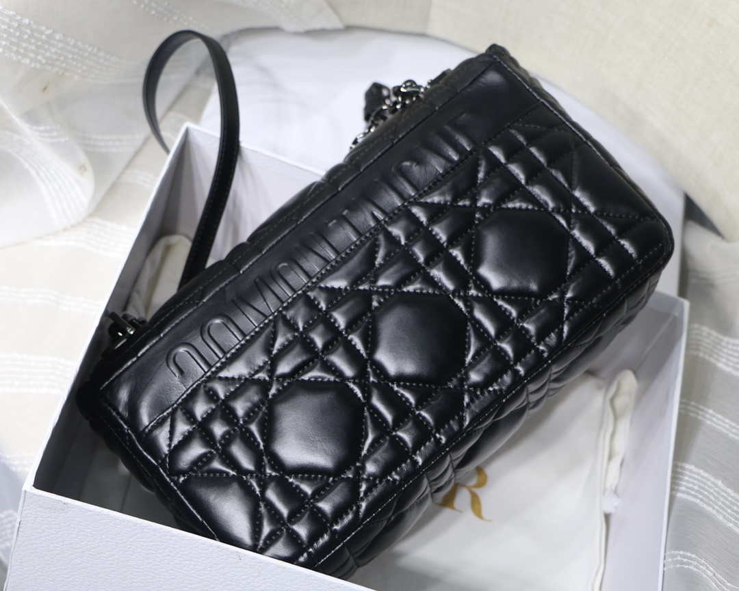 Dior Large Quilted Macrocannage M9243 Calfskin Black - Default Title - View 4