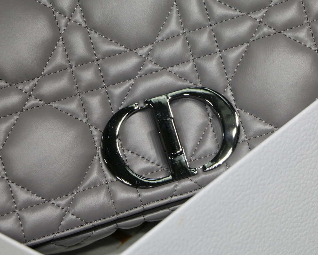 Dior Large Quilted Macrocannage M9243 Calfskin Gray - Default Title - View 3