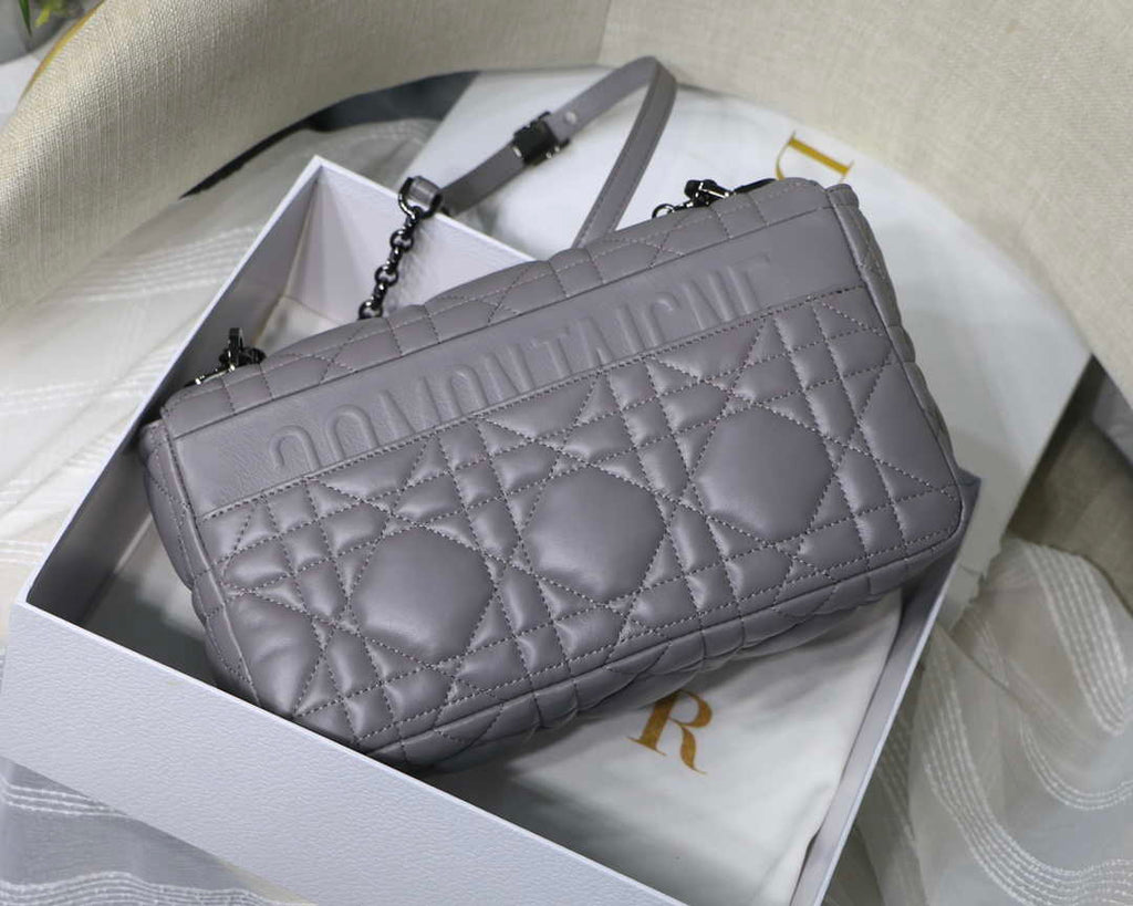Dior Large Quilted Macrocannage M9243 Calfskin Gray - Default Title - View 4