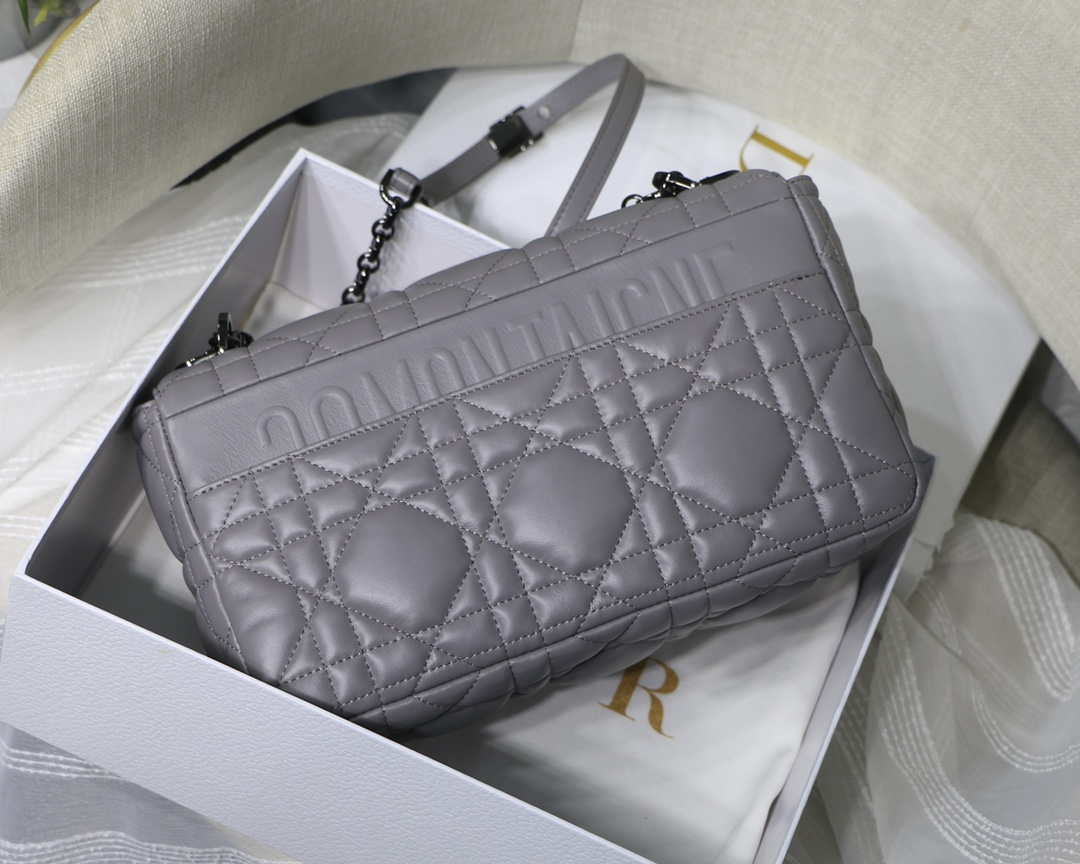 Dior Large Quilted Macrocannage M9243 Calfskin Gray - Default Title - View 4