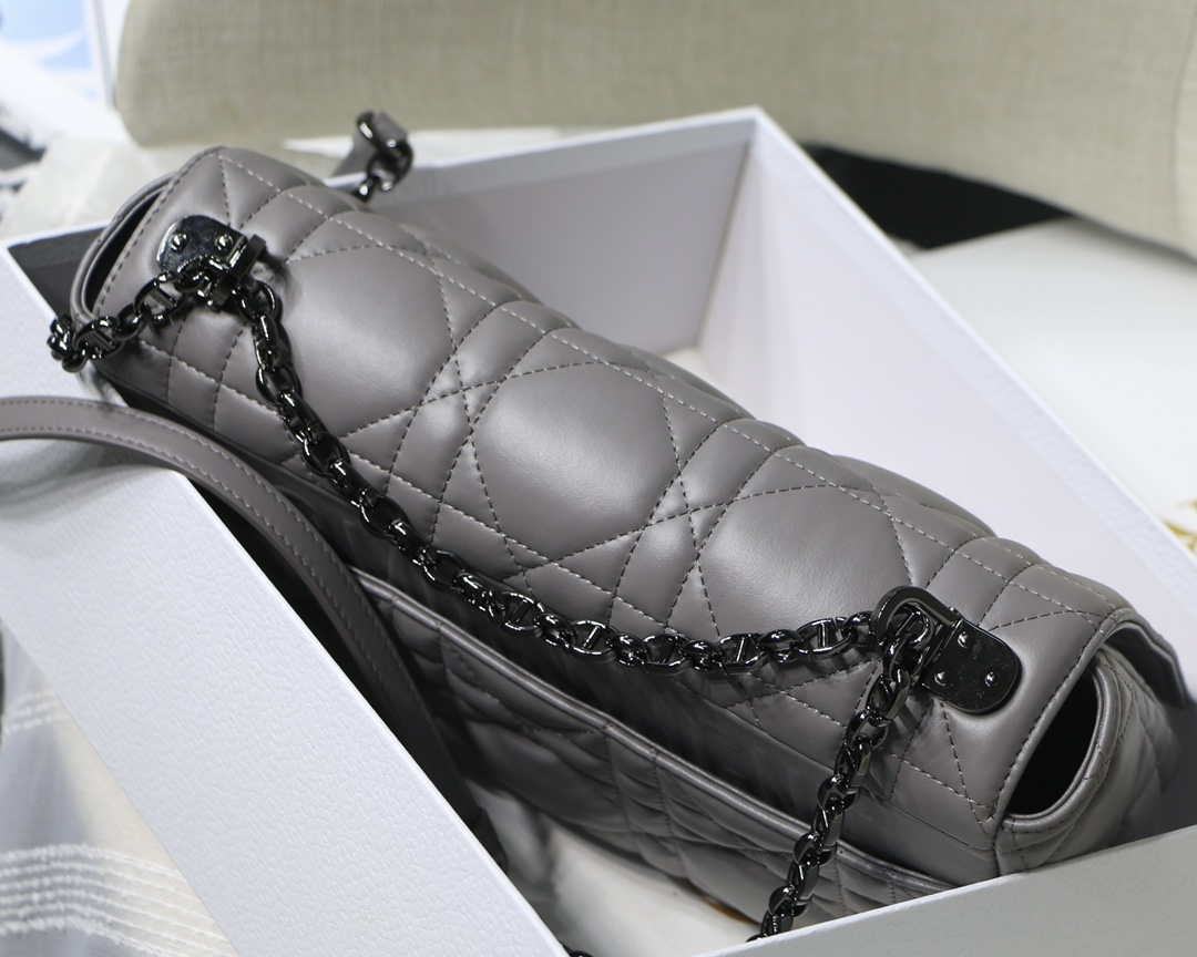Dior Large Quilted Macrocannage M9243 Calfskin Gray - Default Title - View 5