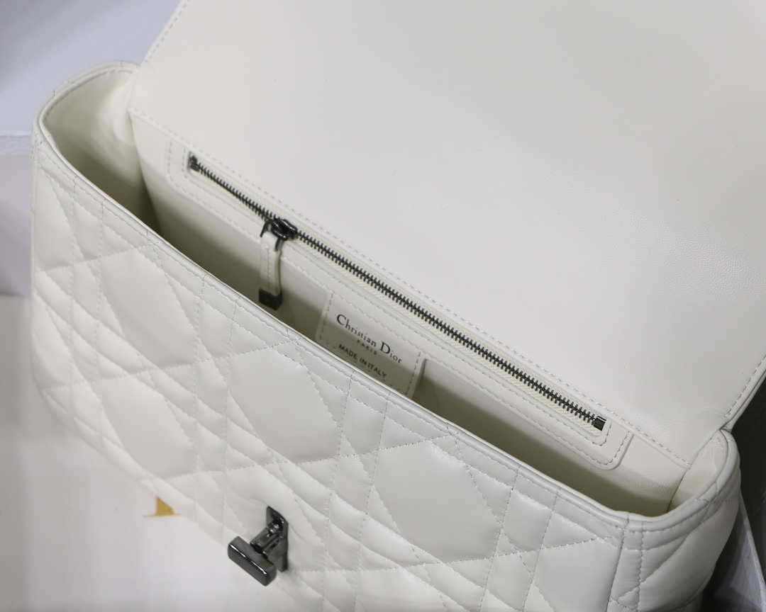 Dior Large Quilted Macrocannage M9243 Calfskin White with Black logo - Default Title - View 8