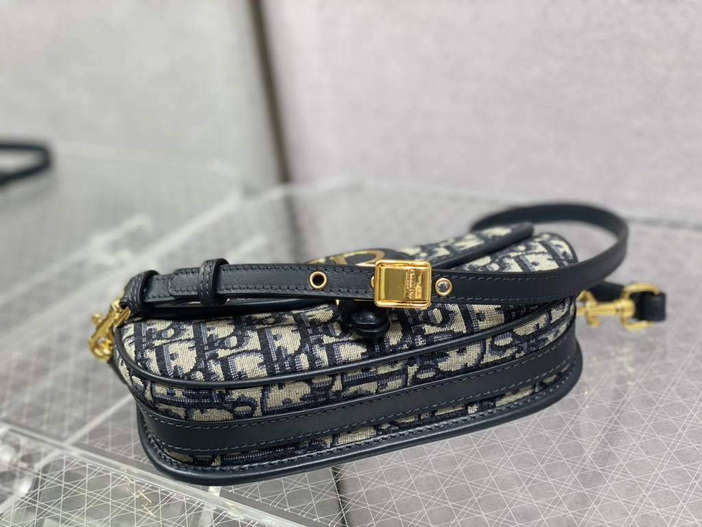 Dior M9327 Bobby East-West Bag Blue Dior Oblique Jacquard