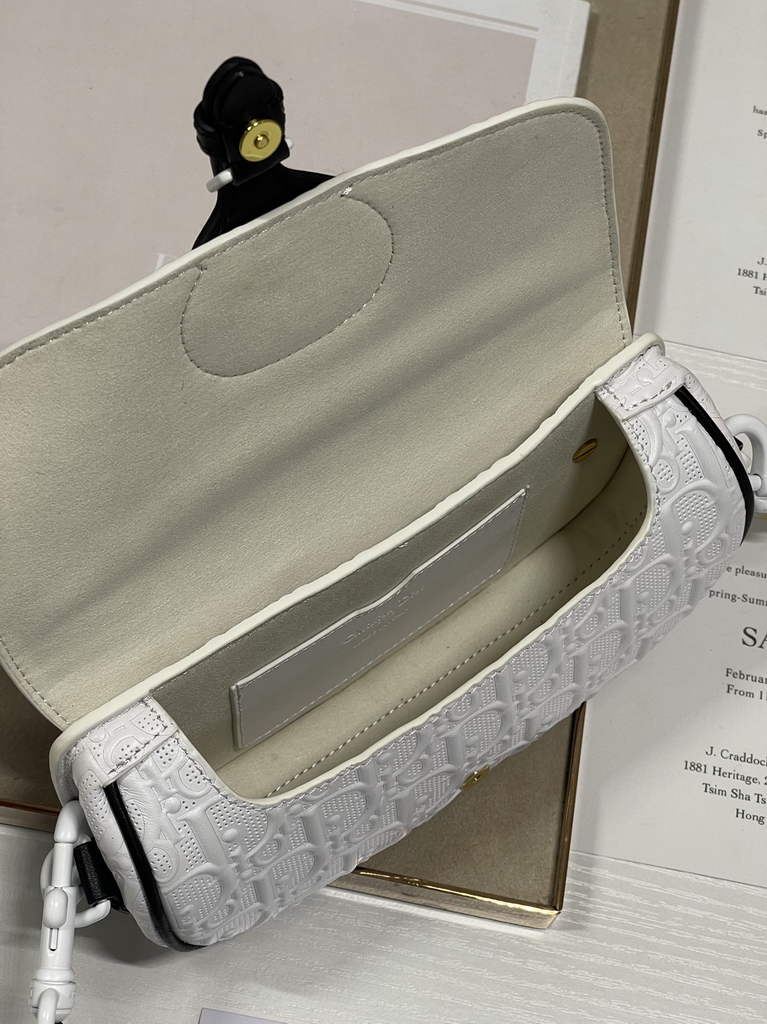 Dior M9327 Bobby East-West Bag Box White Calfskin