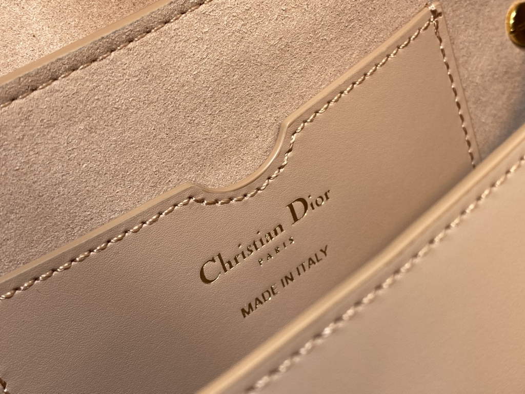 Dior M9327 Bobby East-West Bag Light Pink Box Calfskin