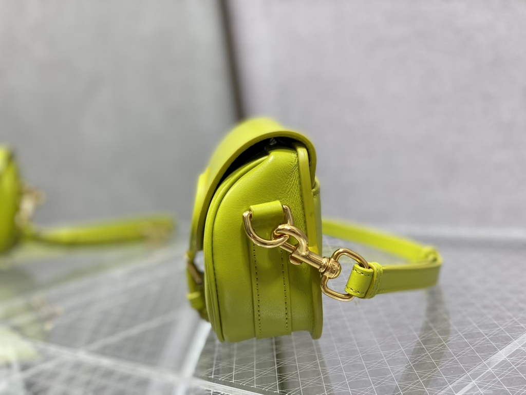 Dior M9327 Bobby East-West Bag Green Box Calfskin