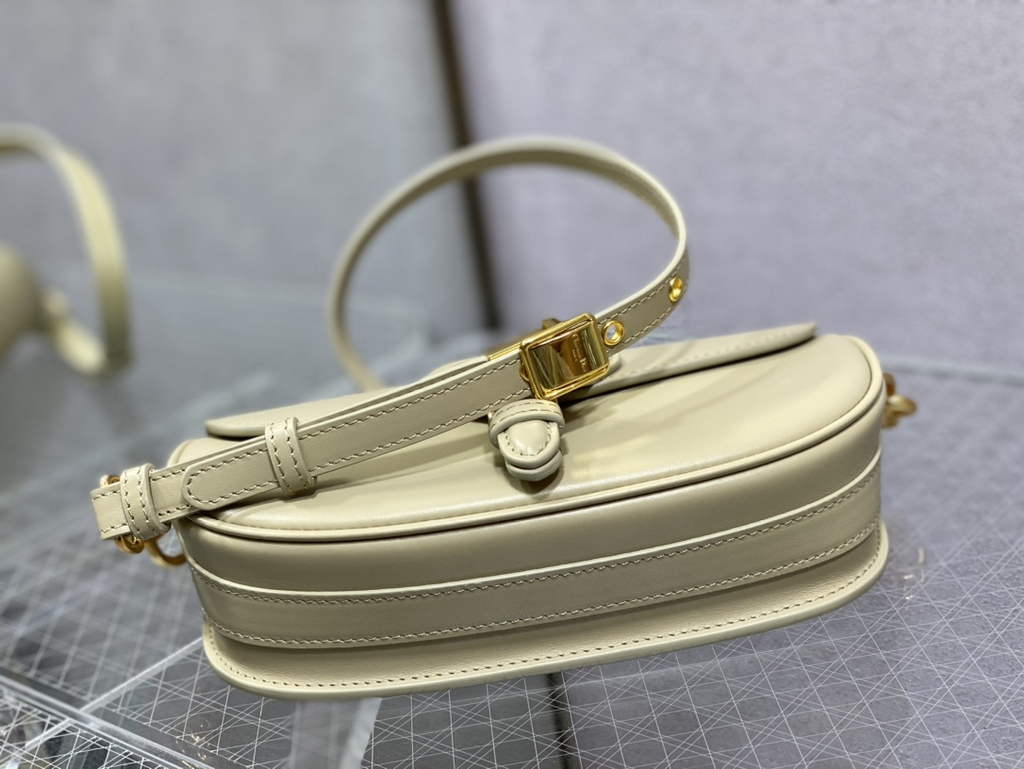 Dior M9327 Bobby East-West Bag Beige Box Calfskin