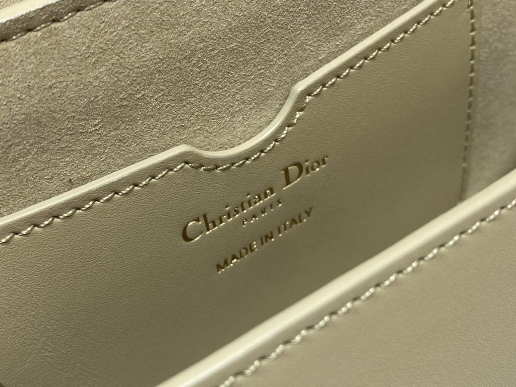 Dior M9327 Bobby East-West Bag Beige Box Calfskin