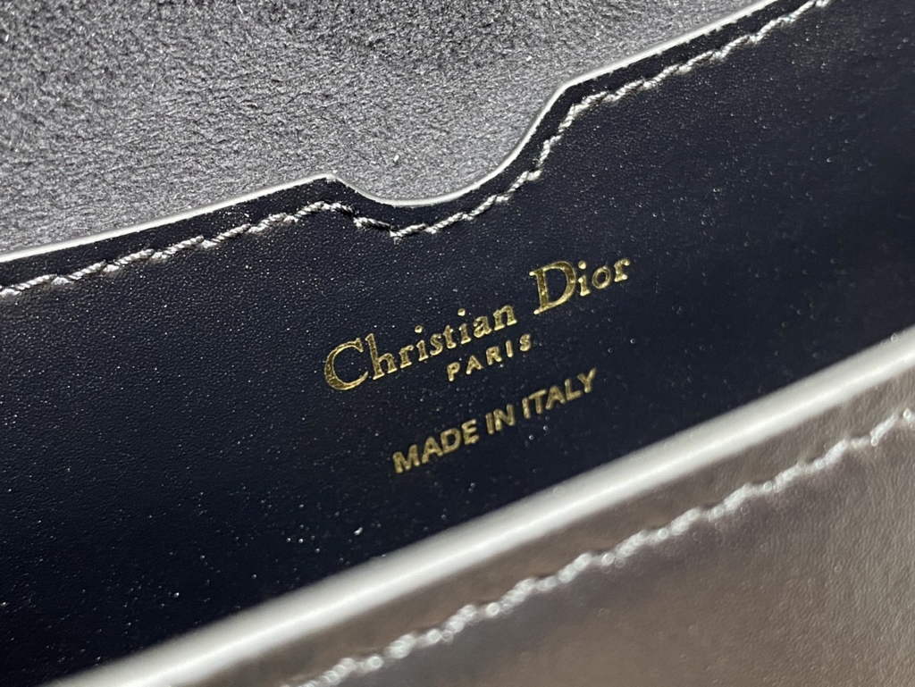 Dior M9327 Bobby East-West Bag Black Box Calfskin