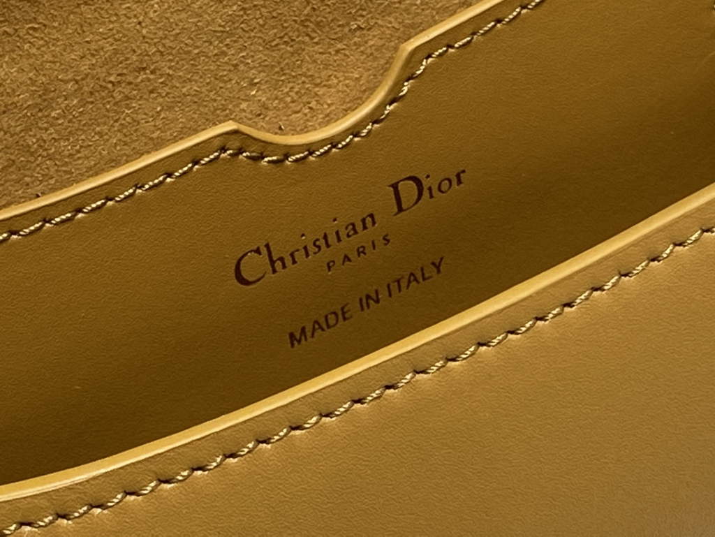 Dior M9327 Bobby East-West Bag Tan Box Calfskin