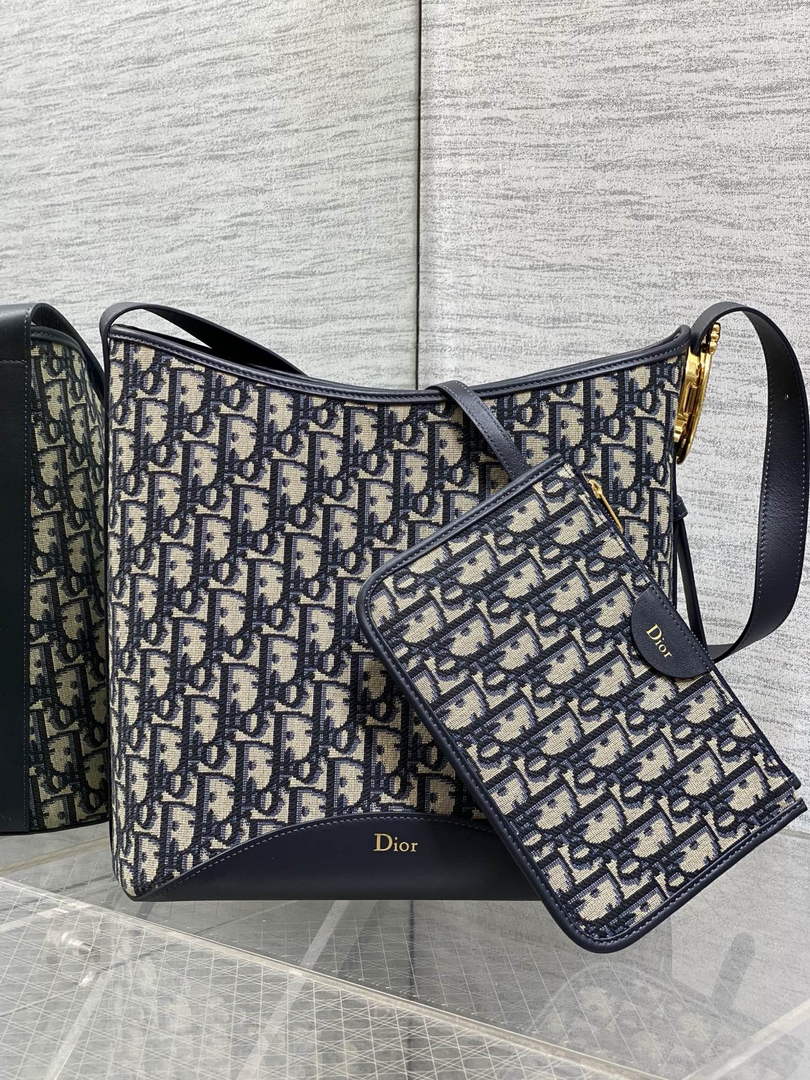 Medium Dior Médaillon Bucket Bag - Blue Oblique Jacquard M1532 - Default Title - View 2