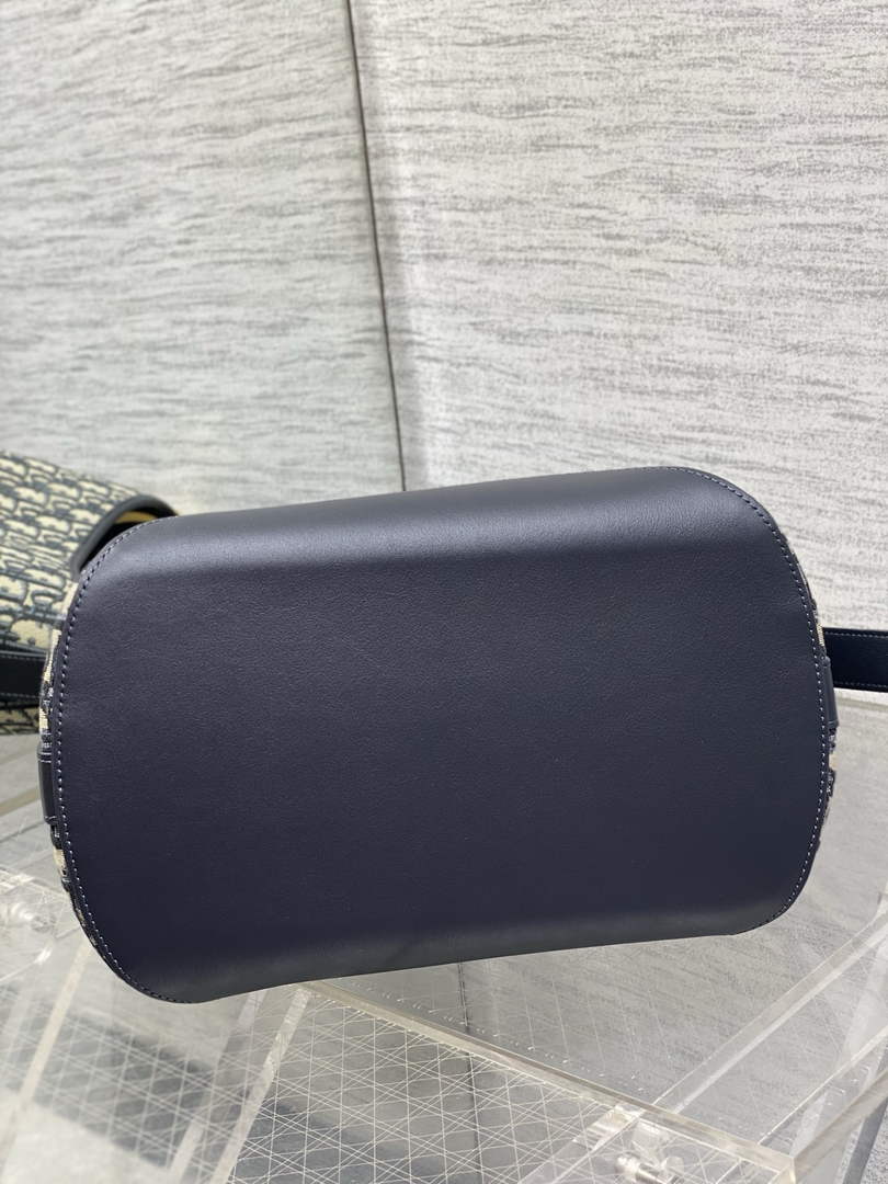 Medium Dior Médaillon Bucket Bag - Blue Oblique Jacquard M1532 - Default Title - View 8