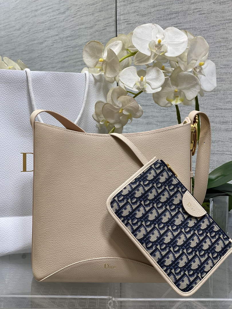 Medium Dior Médaillon Bucket Bag - Apricot Grained Calfskin M1532 - Default Title - View 1