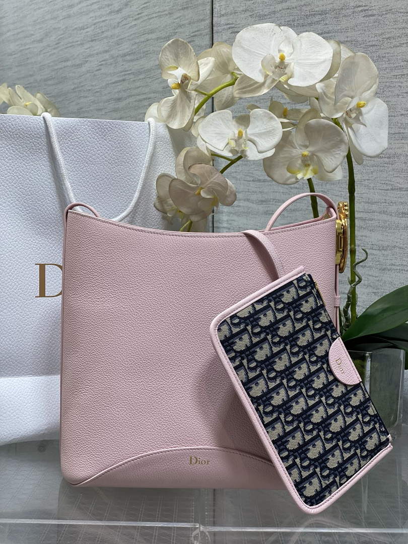 Medium Dior Médaillon Bucket Bag - Pink Grained Calfskin M1532 - Default Title - View 1