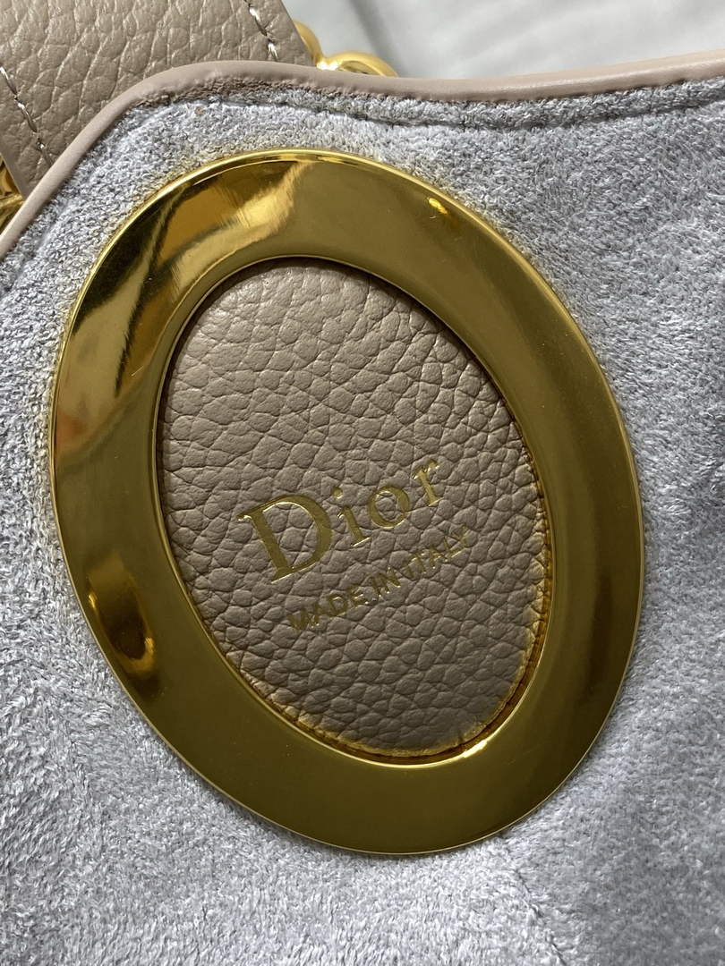 Medium Dior Médaillon Bucket Bag - Gray Grained Calfskin M1532 - Default Title - View 10