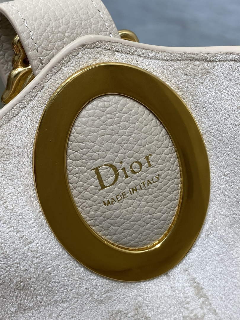 Medium Dior Médaillon Bucket Bag - Beige Grained Calfskin M1532 - Default Title - View 9