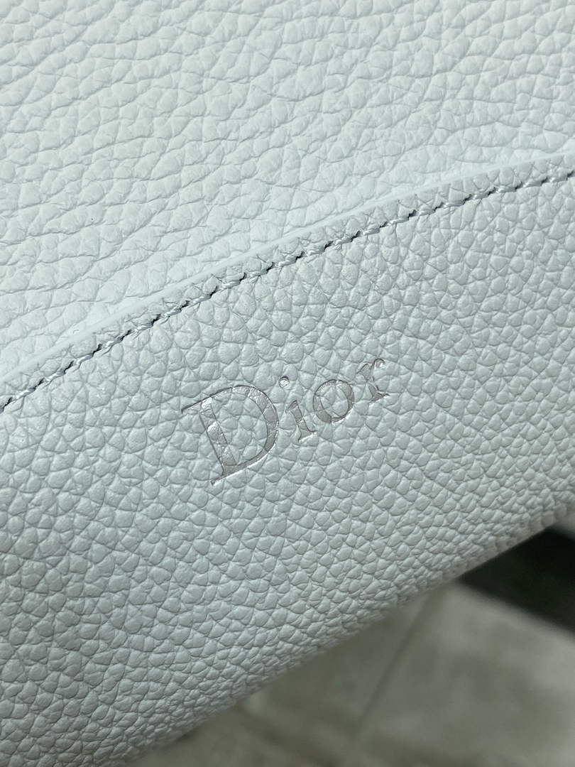 Medium Dior Médaillon Bucket Bag - Blue Grained Calfskin M1532 - Default Title - View 4