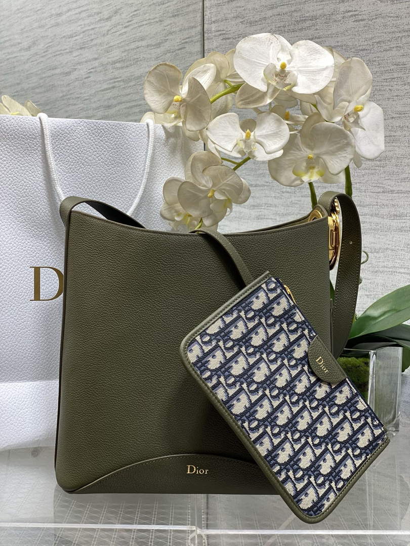 Medium Dior Médaillon Bucket Bag - Green Grained Calfskin M1532 - Default Title - View 1