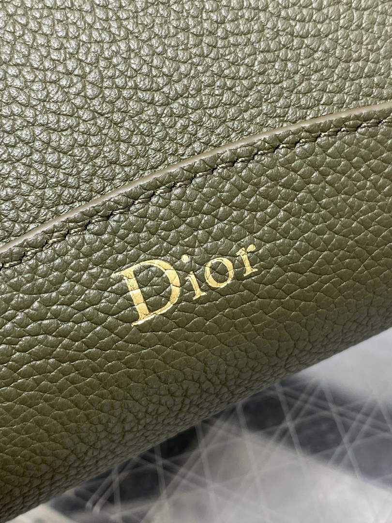 Medium Dior Médaillon Bucket Bag - Green Grained Calfskin M1532 - Default Title - View 4