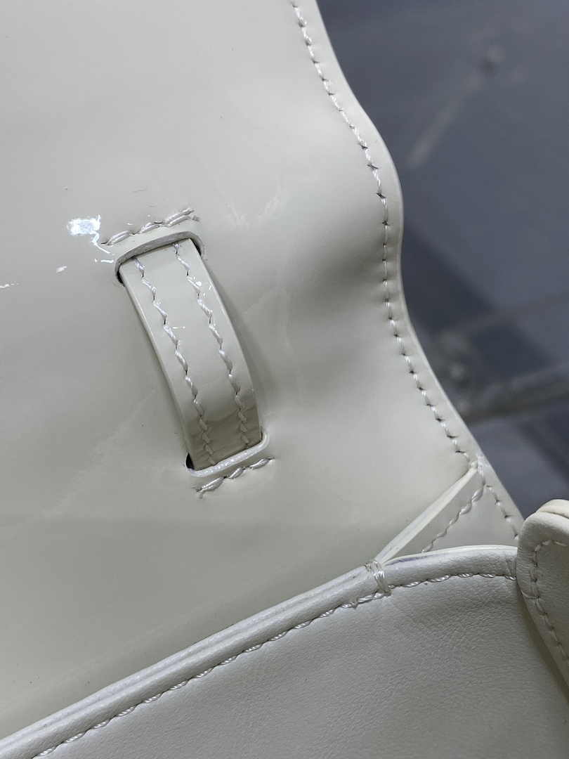 Dior Small 30 Montaigne Avenue Top Handle Bag M9370 Beige Patent Calfskin - Default Title - View 9