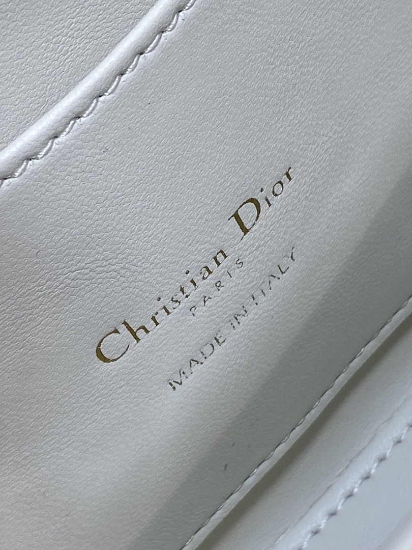 Dior Medium 30 Montaigne Avenue Top Handle Bag M9371 Beige Patent Calfskin - Default Title - View 10
