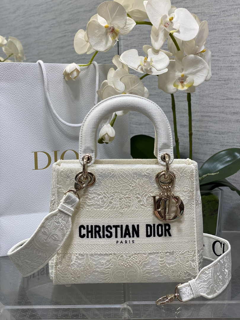 Dior Medium Lady D-Lite Bag M0565 White Toile de Jouy Soleil Macramé Embroidery - Default Title - View 1