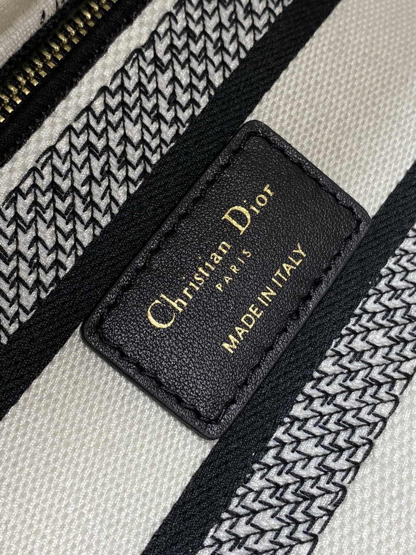Dior Medium Lady D-Lite Bag M0565 White and Black Toile de Jouy Soleil Embroidery - Default Title - View 7