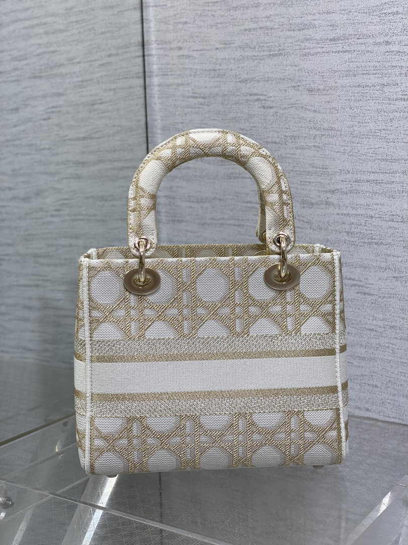 Dior Medium Lady D-Lite Bag M0565 White and Gold-Tone Macrocannage Embroidery - Default Title - View 3