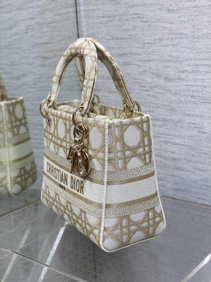 Dior Medium Lady D-Lite Bag M0565 White and Gold-Tone Macrocannage Embroidery - Default Title - View 4