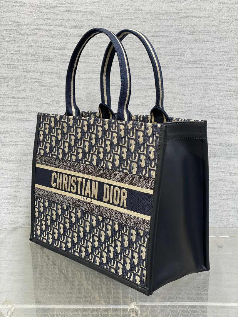 Dior Medium Book Tote M1324 Blue Dior Oblique Embroidery