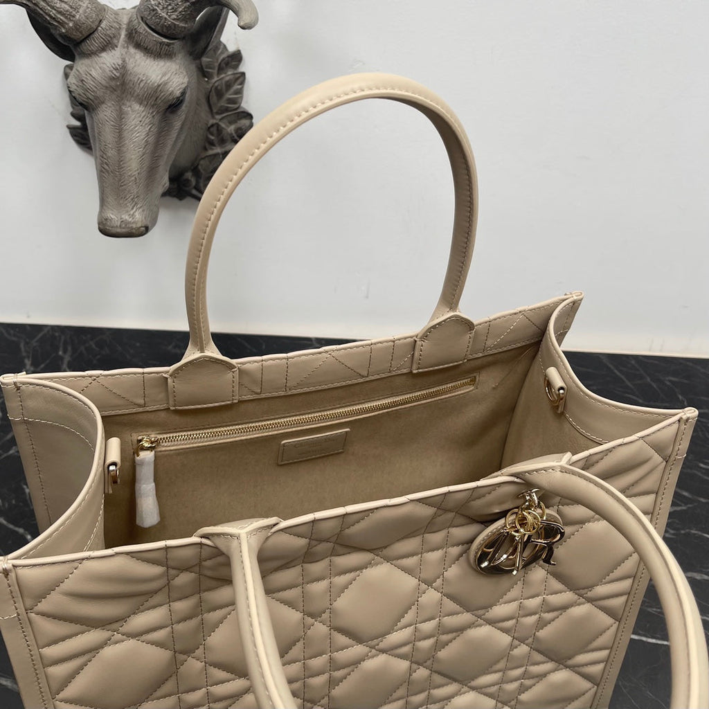 Dior Medium Book Tote M1324 Beige Macrocannage Calfskin