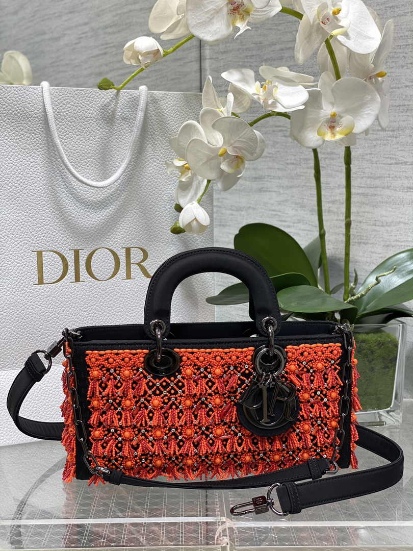 Dior Medium Lady D-Lite Bag M0565 Black Lambskin - Default Title - View 1