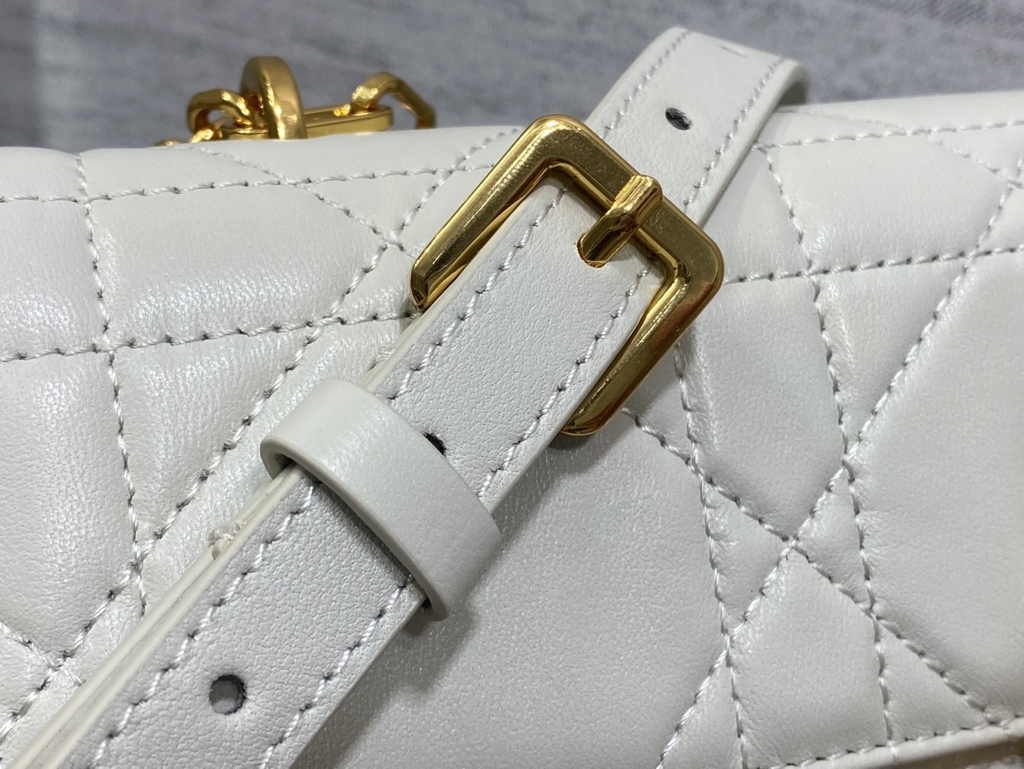 Dior Miss Daisy Mini Bag S3300 White Macrocannage Lambskin - Default Title - View 7