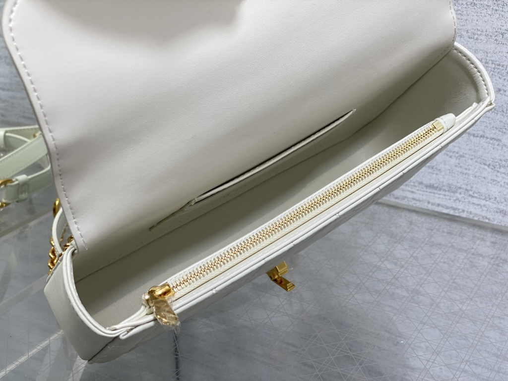 Dior Miss Daisy Mini Bag S3300 White Macrocannage Lambskin - Default Title - View 9