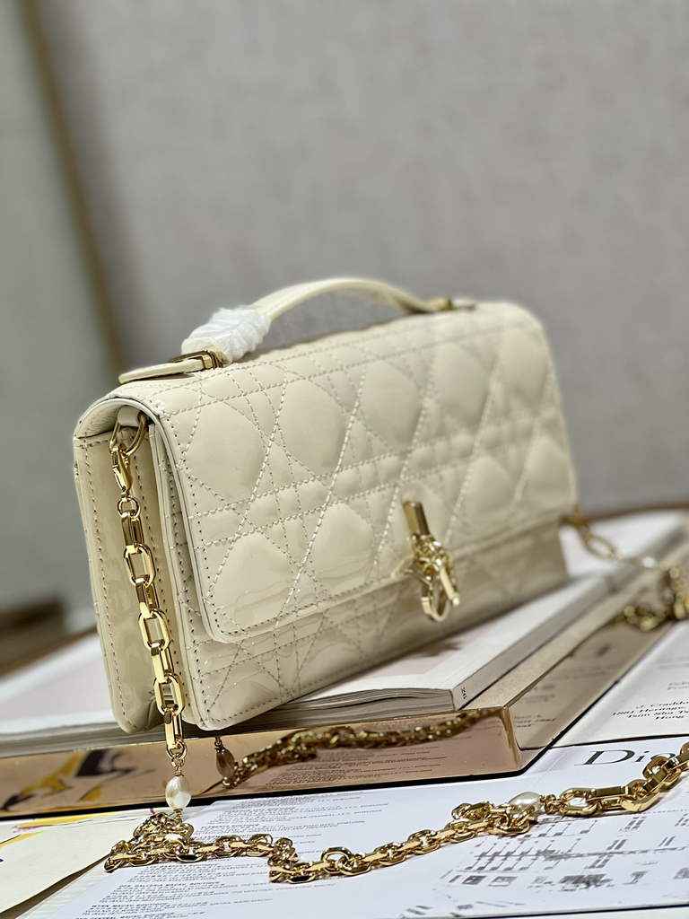 Dior S0980 Mini Miss Bag Rose Des Vents Cannage Patent Calfskin Beige - Default Title - View 2