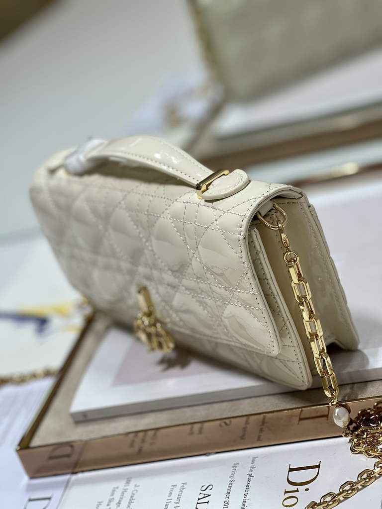 Dior S0980 Mini Miss Bag Rose Des Vents Cannage Patent Calfskin Beige - Default Title - View 4