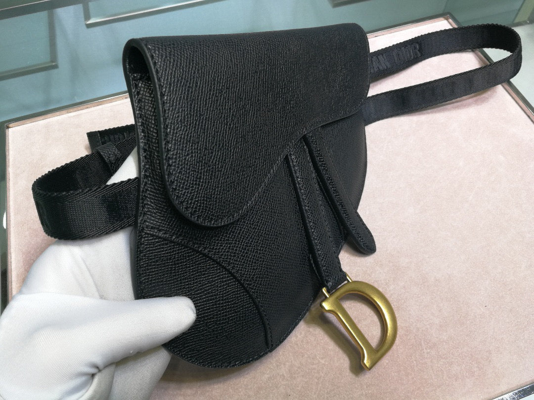 Dior S5632 Saddle Belt Bag Black grained calfskin