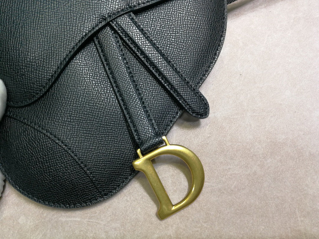 Dior S5632 Saddle Belt Bag Black grained calfskin