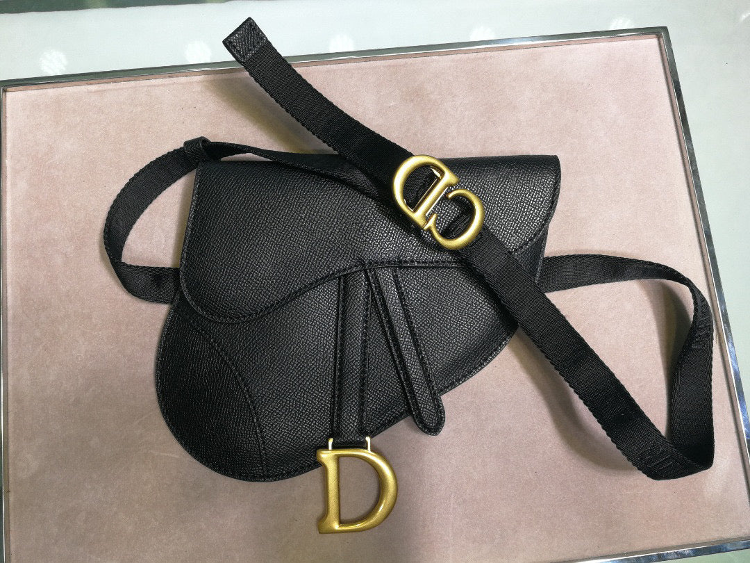 Dior S5632 Saddle Belt Bag Black grained calfskin