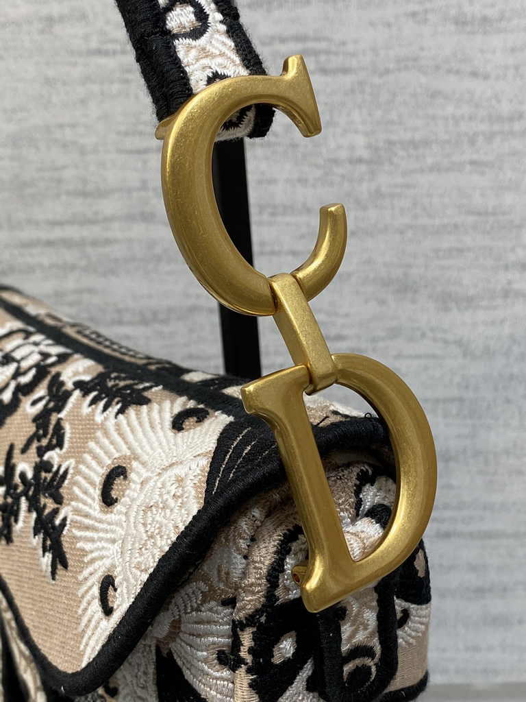 Dior Saddle Bag with Strap M0455 Beige Oblique Jacquard