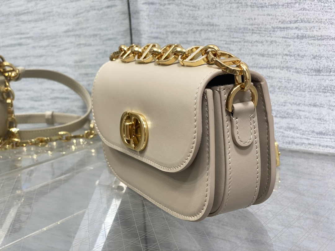 Dior Small 30 Montaigne Avenue Bag Beige Box Calfskin M9261