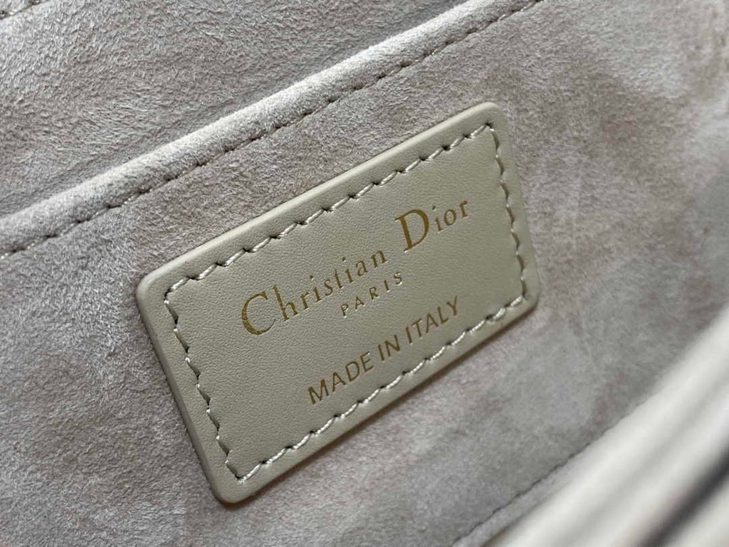 Dior Small 30 Montaigne Avenue Bag Beige Box Calfskin M9261