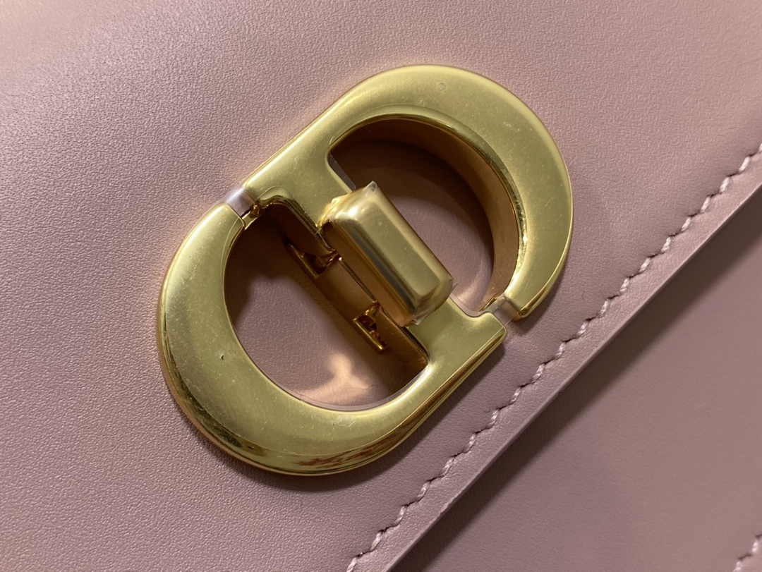 Dior Small 30 Montaigne Avenue Bag Pink Box Calfskin M9261