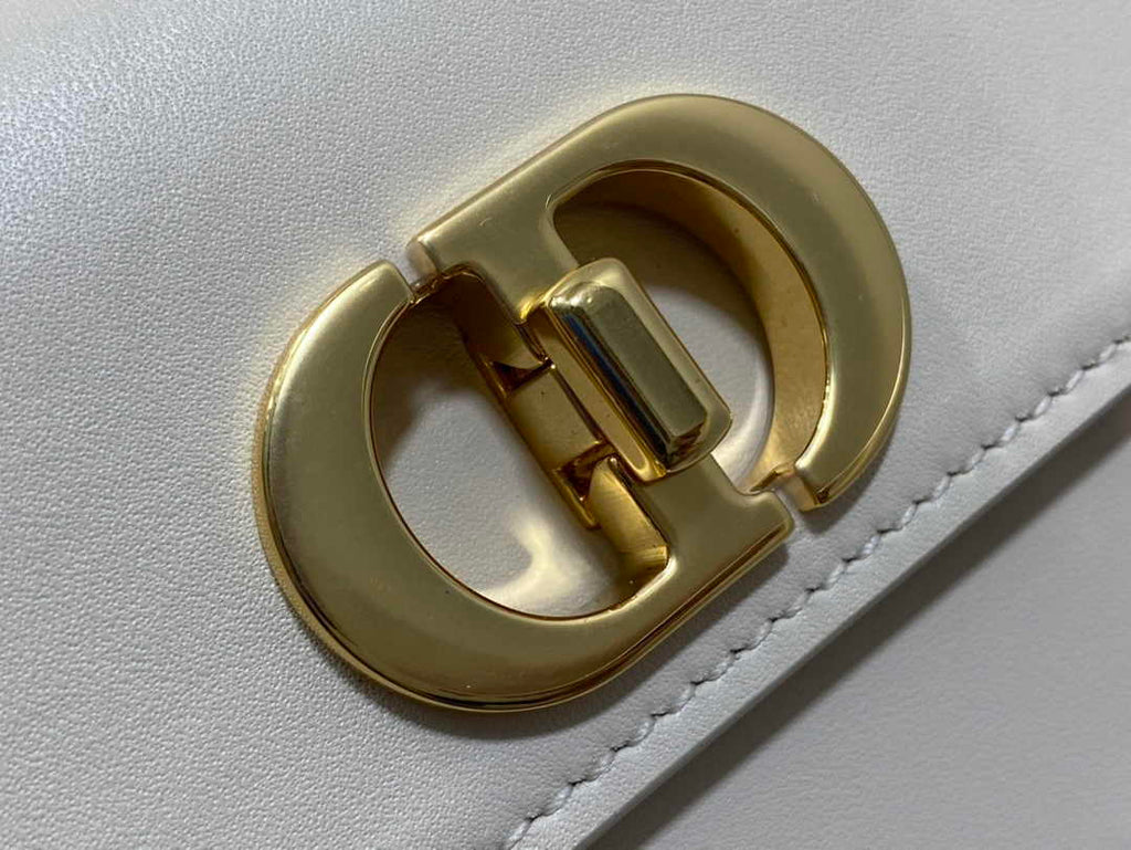 Dior Small 30 Montaigne Avenue Bag White Box Calfskin M9261