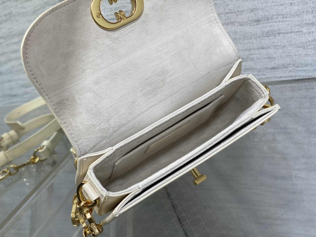 Dior Small 30 Montaigne Avenue Bag White Box Calfskin M9261