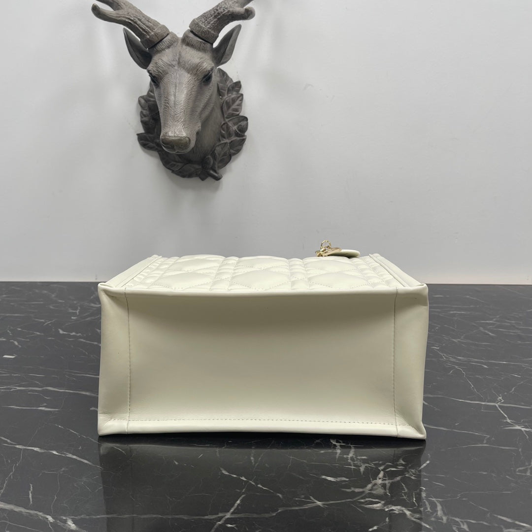 Dior Small Book Tote M1325 White Macrocannage Calfskin