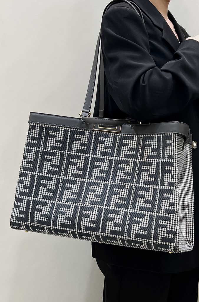 Fendi 8BH374 X-Tote Gray houndstooth wool shopper with FF embroidery - Default Title - View 3