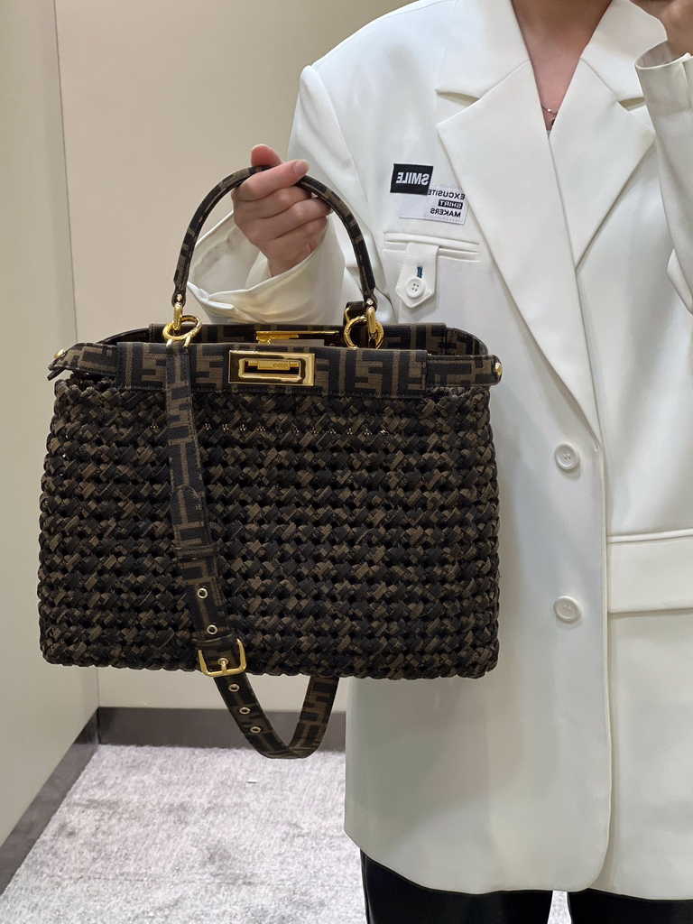 Fendi 8BN321 Peekaboo ISeeU Medium Bag Brown woven straw bag - Default Title - View 1