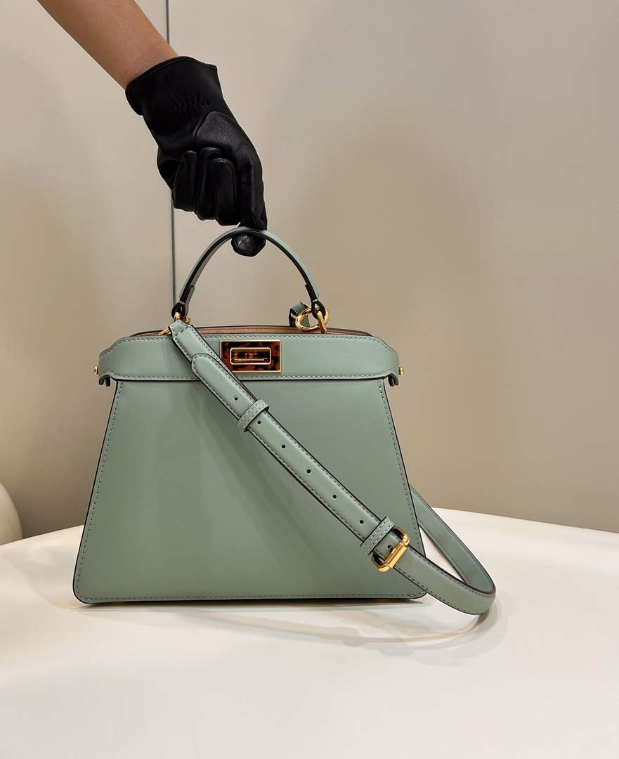 Fendi 8BN327 Peekaboo Iseeu Small Bag Green - 21 cm × 11 cm × 27 cm / Green - View 1